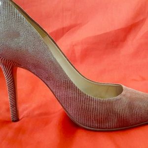 Marian Leather Pumps Made in Spain Size 40